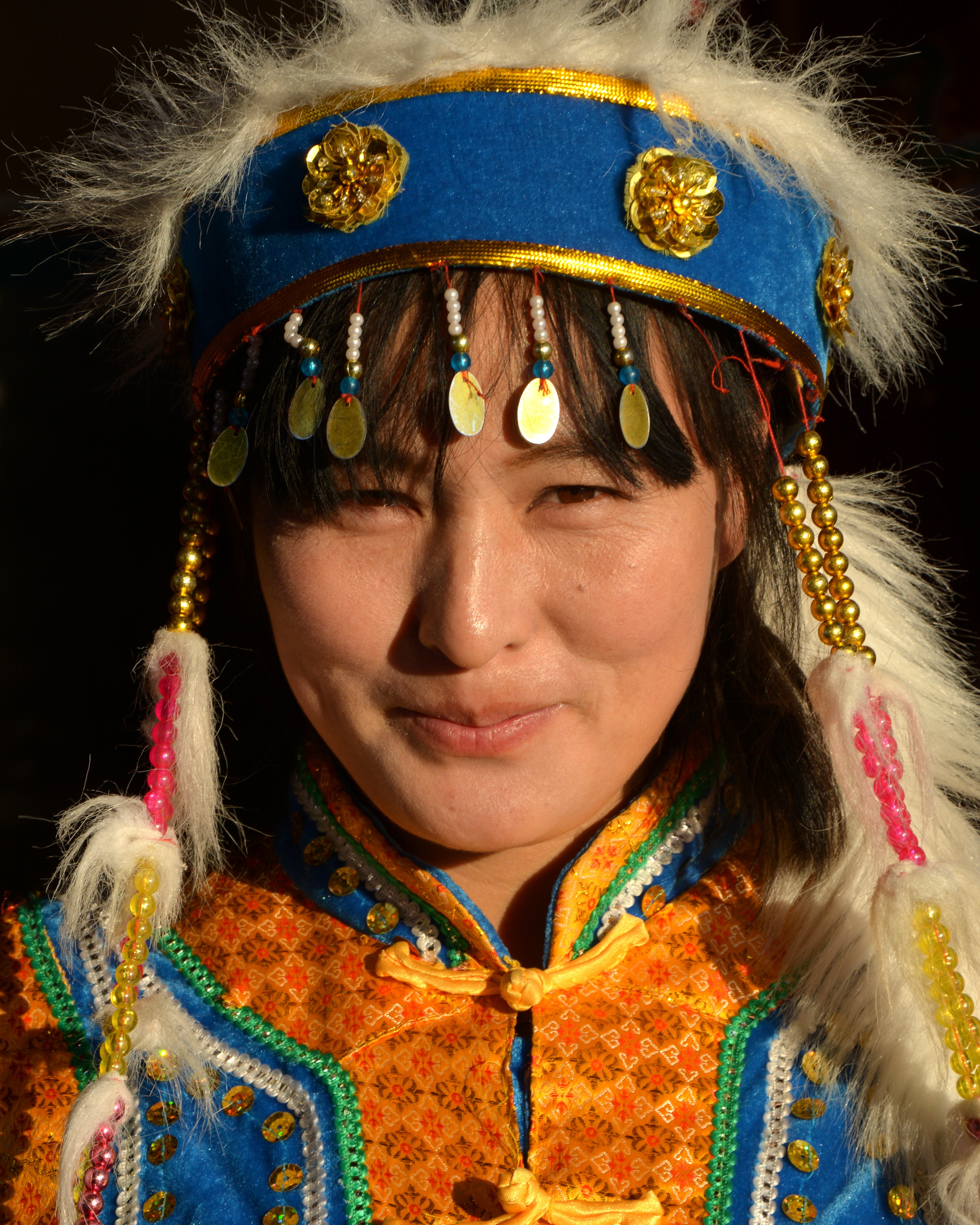 B-C-PI-Young_Woman_in_Traditional_Costume,_Beijing,_Peoples_Republic_of_Chins-WC-Wally_Pendleton.jpg